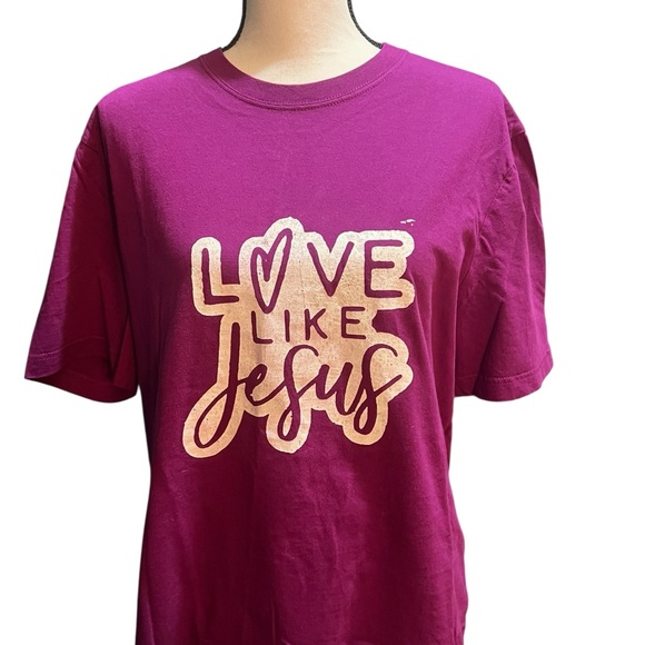 Tops - Love Like Jesus T-Shirt in Purple Woman’s Size L